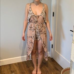 Adorable romper Somedays Lovin size xs